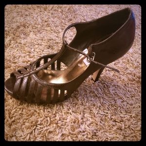 Steve Madden Sandles w heels